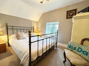 Photo 5- click for photo gallery